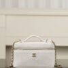 img_52c5449b_20260606_i1780726550104_5789_0_2.jpg Luxury White Vanity Bag